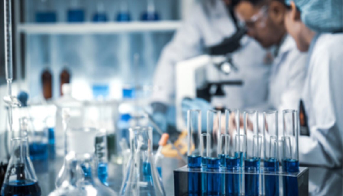375_250-gettyimages_1214921728_lab_glassware_beaker_vial_test_tube